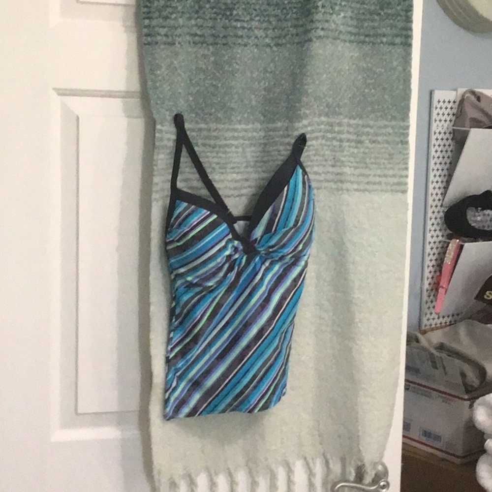 Multiple colors in harmony made this top my go-to before I gained weight.